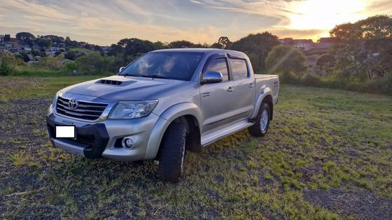 TOYOTA HILUX 3.0 SRV 4X4 CD 16V TURBO INTERCOOLER DIESEL 4P AUTOMÁTICO
